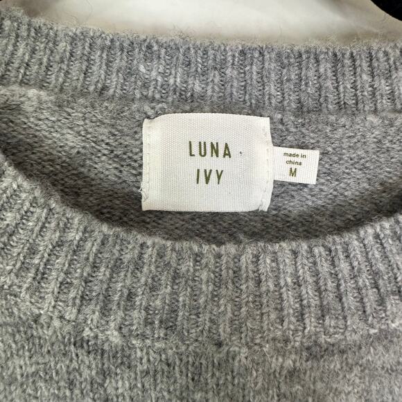 NEW Luna Ivy Big Cherry Sweater Size Medium - Picture 3 of 9